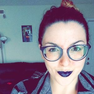 Meet your Posher, Abby